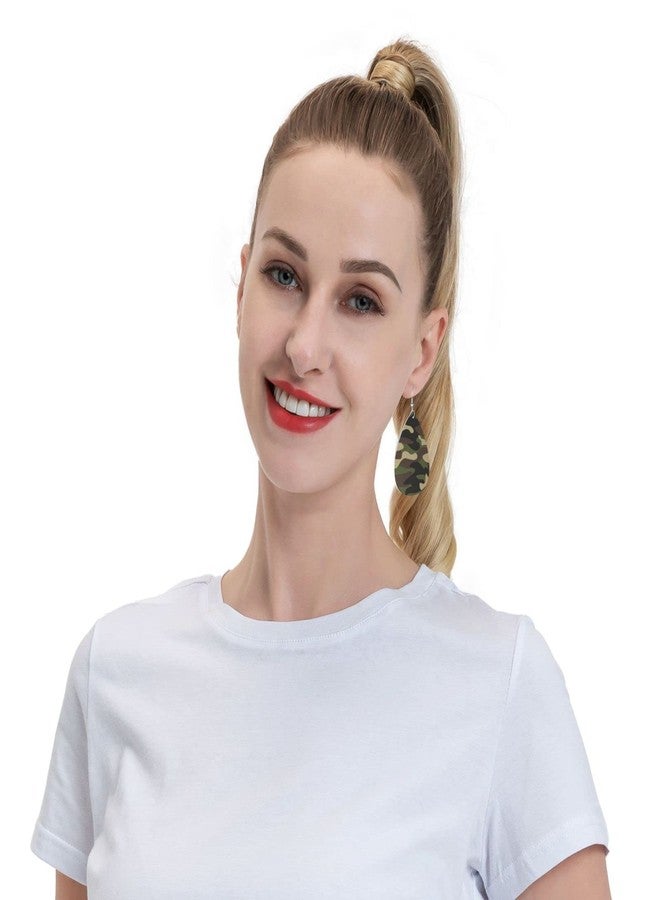 FATTTYCY أقراط مموهة من الجلد الصناعي للنساء، أقراط متدلية خفيفة الوزن على شكل دمعة باللون الأخضر والبني المموه - Image 5
